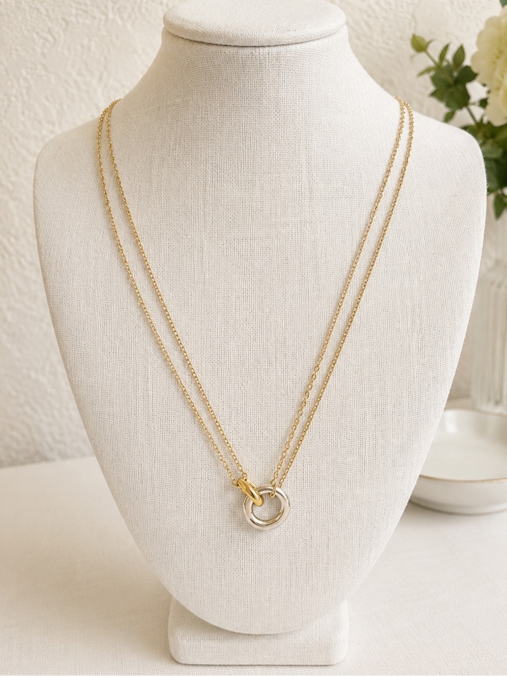 Neiman Marcus Gold and Silver Interlinked Necklace